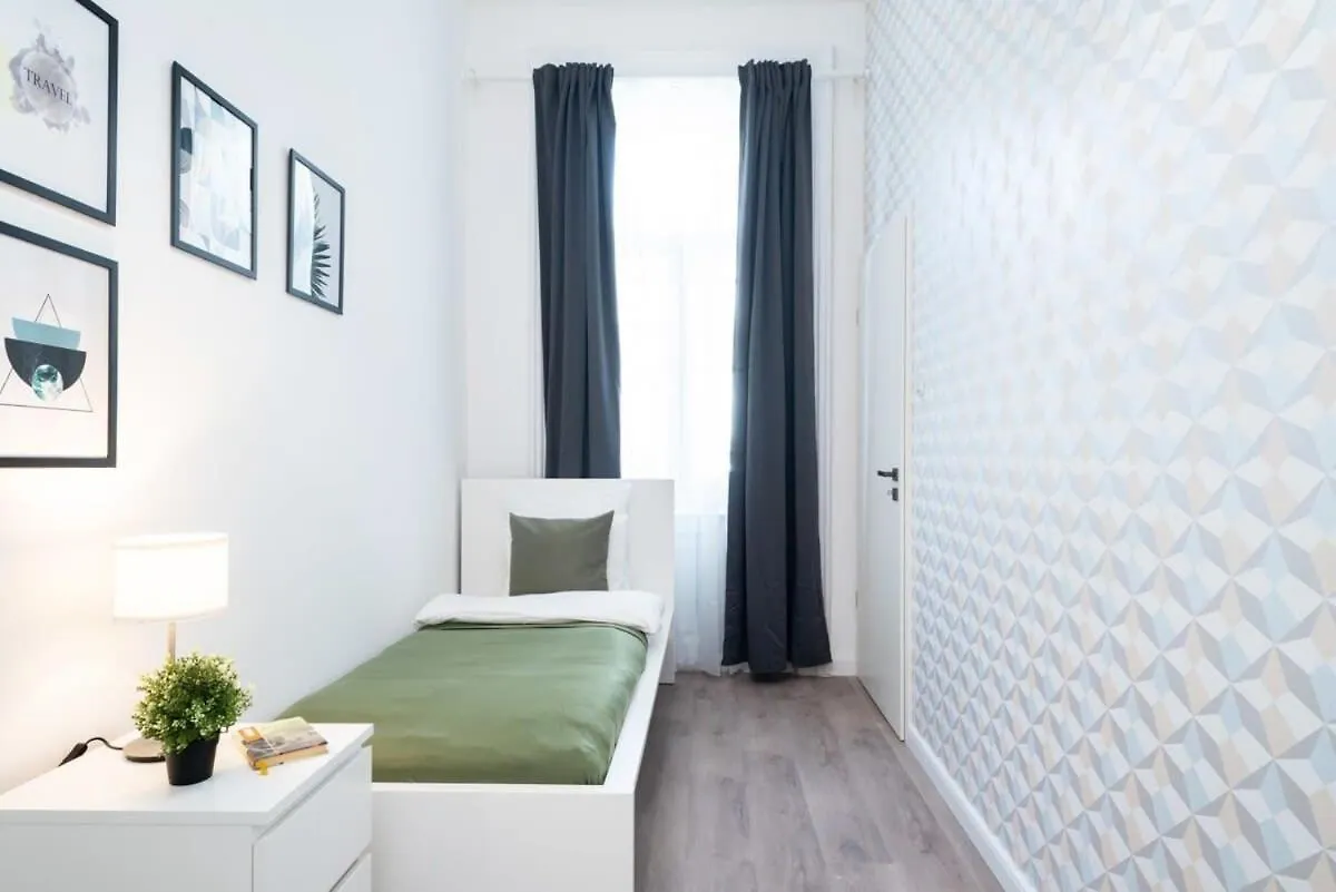 Large Apartment At Perfect Central Location Budapest