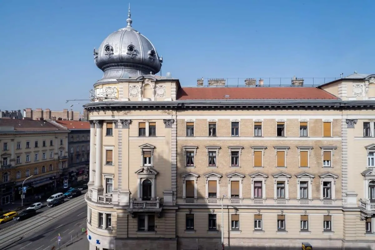 Large Apartment At Perfect Central Location Budapest