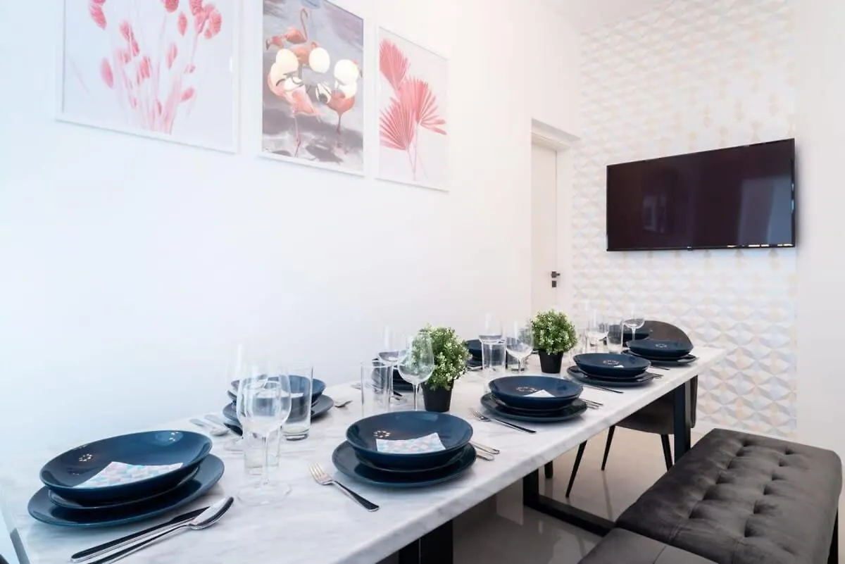 Large Apartment At Perfect Central Location Budapest