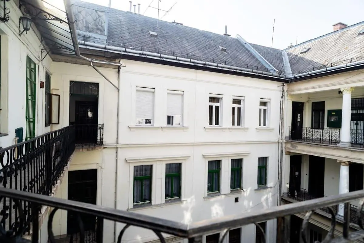 Large Apartment At Perfect Central Location Budapest 0*,  Ungern